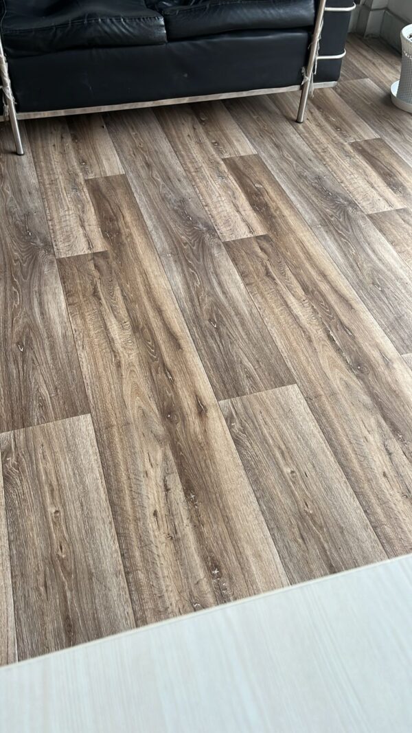 German PVC Flooring & Italian Walpaper - Image 20